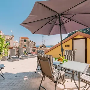 https://casa-vacanze-falcone.hotels-amalfi.com