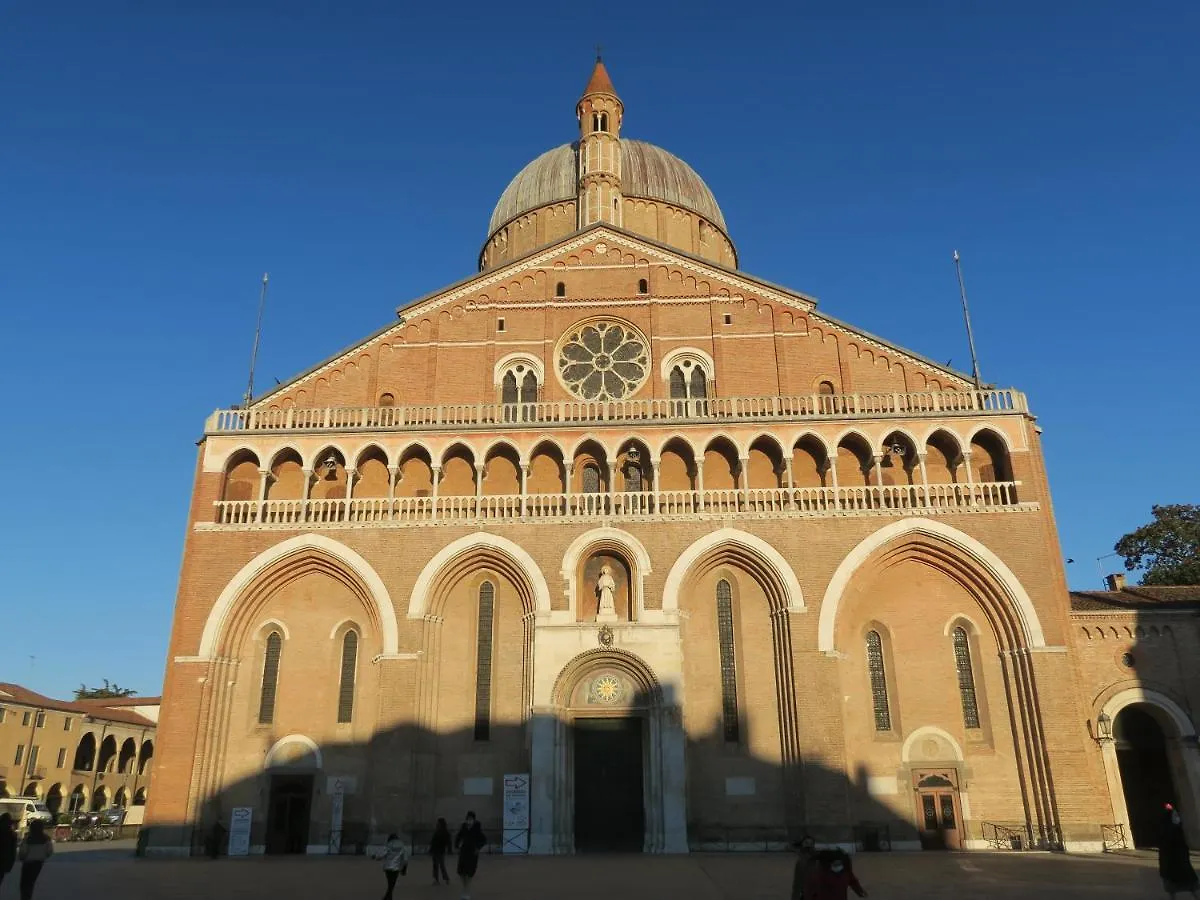 Foresteria Conti, Sulle Tracce Di Shakespeare Padova